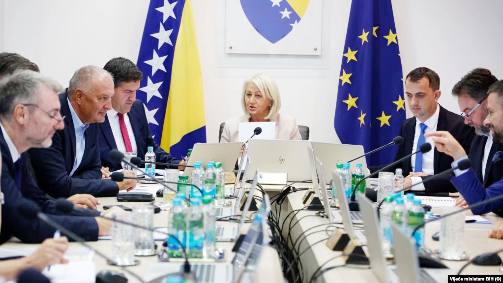 Usvojena Reformska agenda, političari trljaju ruke, dolazi novac iz EU?